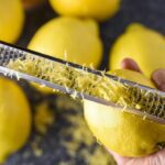 Aprovecha los beneficios de la cáscara de limón en el agua
