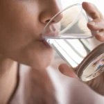Aprovecha los beneficios del agua caliente en ayunas