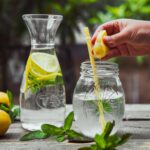 Aprovecha los beneficios del vaso de agua con limón en ayunas