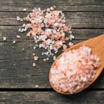 Aprovecha los efectos positivos del sal del Himalaya en tu piel