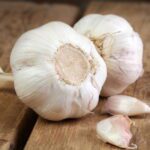 Aprovecha los increíbles beneficios del ajo y la leche