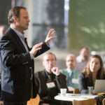 Beneficios de asistir a conferencias