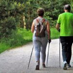 Beneficios de caminar cuesta abajo