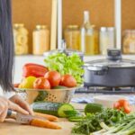 Beneficios de cocinar en casa
