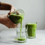 Los secretos del zumo de apio: ¡mejora tu salud con un vaso al día!