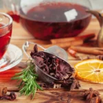 Los sorprendentes beneficios del té rojo por la noche