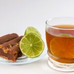 Beneficios de la aguapanela con limón