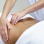 Beneficios de los masajes abdominales: bienestar y salud