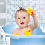 Beneficios del baño para los más pequeños