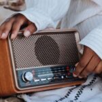 Conéctate y disfruta: los beneficios de escuchar radio