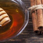 Deliciosos beneficios de la canela molida y la miel