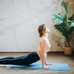 Despierta tu bienestar: beneficios del yoga nocturno