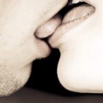 El increíble poder del beso con lengua
