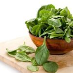 Mejora tu melena con espinacas: beneficios para el cabello