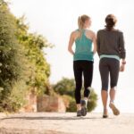 Mejora tu vida: beneficios de andar media hora al día