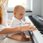 Melodías para crecer: beneficios musicales para bebés