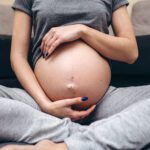 Nuevos horizontes: los beneficios de hablarle a tu bebé en el vientre