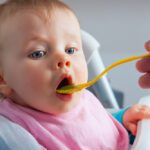 Nutre a tu bebé con espinacas: un superalimento para su crecimiento