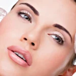 Rostro radiante: los inesperados beneficios del hielo