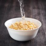 Secretos para tener un cabello radiante con agua de avena