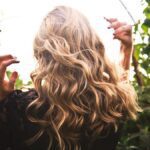 Secretos para un cabello radiante con romero