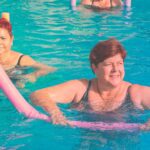 Sumérgete en los beneficios de la natación para adultos